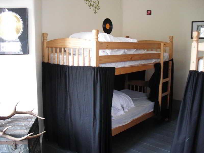 Art Roch Hostel Edinburgh Dış mekan fotoğraf